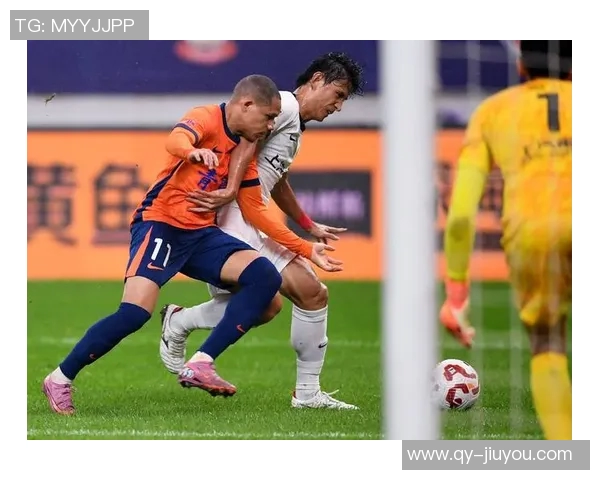 李新翔精彩穿裆过人后推射远角破门助海港4-2领先海牛